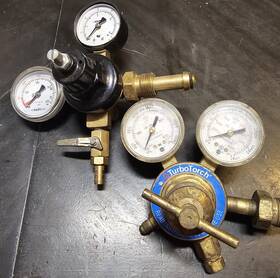 Trp250-200-580 Turbo Torch And Taprite 2 Reulators- Turbotorch Model No. P250-500-580 Gas &taprite 740n Nitrogen Trp250-200-580 Turbo Torch And Taprite 2 Reulators- Turbotorch Model No. P250-500-580 Gas &taprite 740n Nitrogen