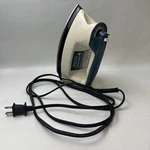 Black & Decker Vintage Light 'n Easy Steam Dry Iron F363 Works Well. Fixed Price $18.98.