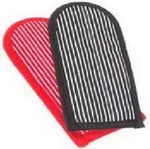 Lodge 2HH2 Hot Handle Pads For Cast Iron Cookware Set Of Black Red. Fixed Price $20.98.